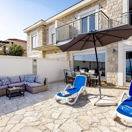 Luxury Layla With Private Pool Near Dubrovnik ヴィラ *